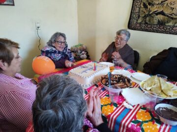 Imágenes para rendir homenaje a persona finada, estas pueden variar en su contenido.
