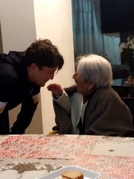 Imágenes para rendir homenaje a persona finada, estas pueden variar en su contenido.