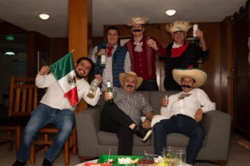Imágenes para rendir homenaje a persona finada, estas pueden variar en su contenido.