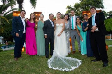 Imágenes para rendir homenaje a persona finada, estas pueden variar en su contenido.