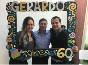 Imágenes para rendir homenaje a persona finada, estas pueden variar en su contenido.
