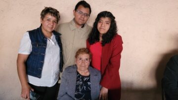 Imágenes para rendir homenaje a persona finada, estas pueden variar en su contenido.