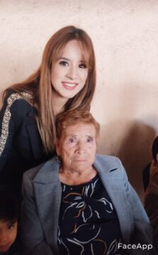 Imágenes para rendir homenaje a persona finada, estas pueden variar en su contenido.