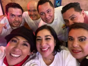 Imágenes para rendir homenaje a persona finada, estas pueden variar en su contenido.