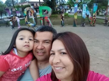 Imágenes para rendir homenaje a persona finada, estas pueden variar en su contenido.