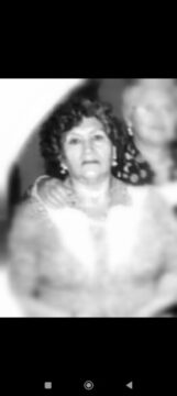 Imágenes para rendir homenaje a persona finada, estas pueden variar en su contenido.