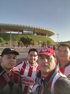 Imágenes para rendir homenaje a persona finada, estas pueden variar en su contenido.