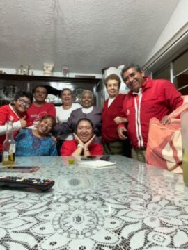 Imágenes para rendir homenaje a persona finada, estas pueden variar en su contenido.