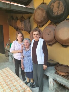 Imágenes para rendir homenaje a persona finada, estas pueden variar en su contenido.