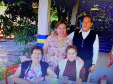 Imágenes para rendir homenaje a persona finada, estas pueden variar en su contenido.