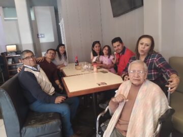 Imágenes para rendir homenaje a persona finada, estas pueden variar en su contenido.