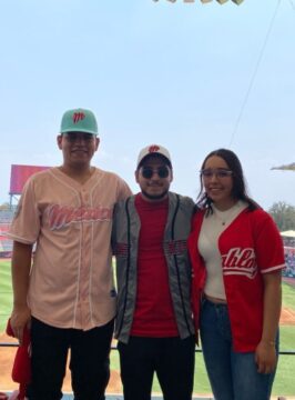 Imágenes para rendir homenaje a persona finada, estas pueden variar en su contenido.