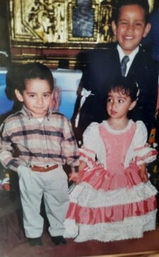 Imágenes para rendir homenaje a persona finada, estas pueden variar en su contenido.