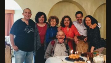 Imágenes para rendir homenaje a persona finada, estas pueden variar en su contenido.
