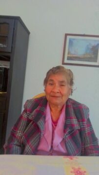 Imágenes para rendir homenaje a persona finada, estas pueden variar en su contenido.