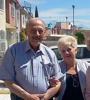 Imágenes para rendir homenaje a persona finada, estas pueden variar en su contenido.