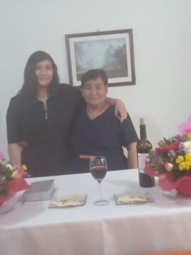 Imágenes para rendir homenaje a persona finada, estas pueden variar en su contenido.