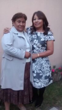 Imágenes para rendir homenaje a persona finada, estas pueden variar en su contenido.
