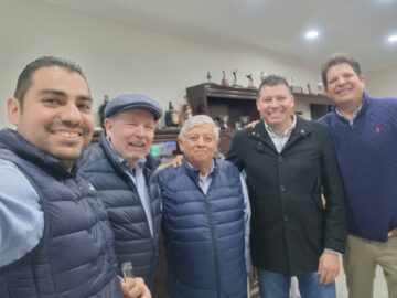 Imágenes para rendir homenaje a persona finada, estas pueden variar en su contenido.