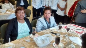 Imágenes para rendir homenaje a persona finada, estas pueden variar en su contenido.