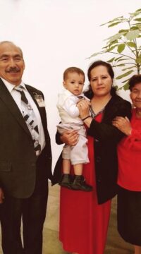 Imágenes para rendir homenaje a persona finada, estas pueden variar en su contenido.