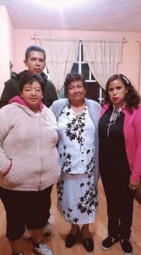 Imágenes para rendir homenaje a persona finada, estas pueden variar en su contenido.