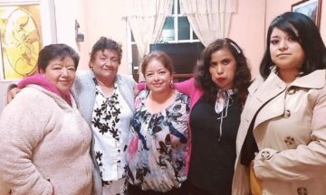 Imágenes para rendir homenaje a persona finada, estas pueden variar en su contenido.