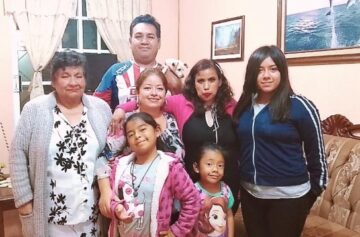 Imágenes para rendir homenaje a persona finada, estas pueden variar en su contenido.