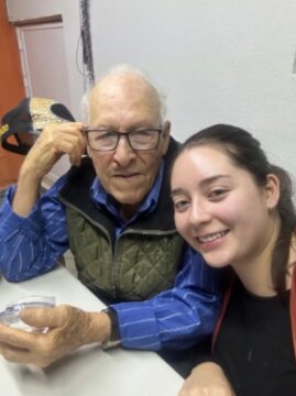 Imágenes para rendir homenaje a persona finada, estas pueden variar en su contenido.