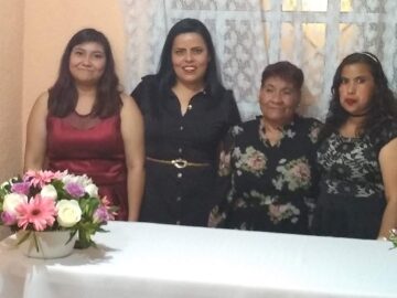 Imágenes para rendir homenaje a persona finada, estas pueden variar en su contenido.