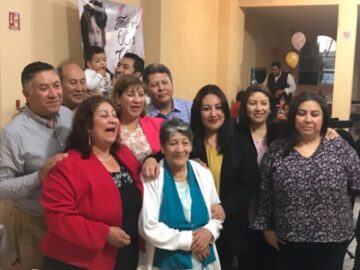 Imágenes para rendir homenaje a persona finada, estas pueden variar en su contenido.