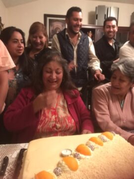 Imágenes para rendir homenaje a persona finada, estas pueden variar en su contenido.
