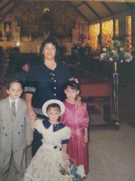 Imágenes para rendir homenaje a persona finada, estas pueden variar en su contenido.