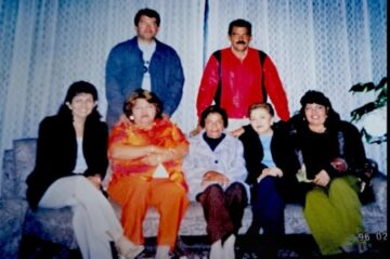 Imágenes para rendir homenaje a persona finada, estas pueden variar en su contenido.