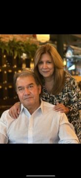 Imágenes para rendir homenaje a persona finada, estas pueden variar en su contenido.