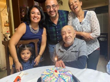 Imágenes para rendir homenaje a persona finada, estas pueden variar en su contenido.