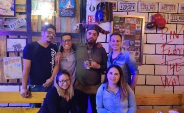 Imágenes para rendir homenaje a persona finada, estas pueden variar en su contenido.