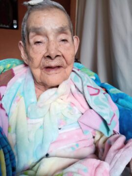 Imágenes para rendir homenaje a persona finada, estas pueden variar en su contenido.