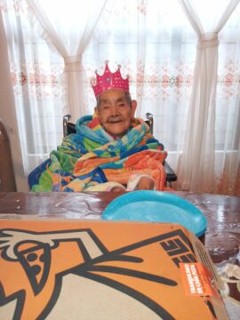 Imágenes para rendir homenaje a persona finada, estas pueden variar en su contenido.