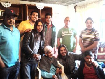 Imágenes para rendir homenaje a persona finada, estas pueden variar en su contenido.