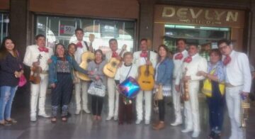 Imágenes para rendir homenaje a persona finada, estas pueden variar en su contenido.