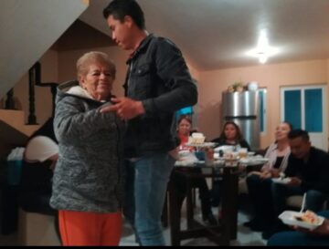 Imágenes para rendir homenaje a persona finada, estas pueden variar en su contenido.