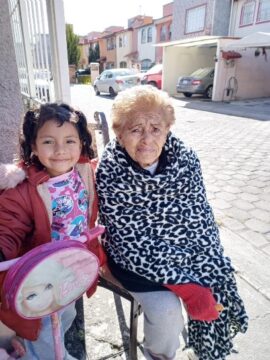 Imágenes para rendir homenaje a persona finada, estas pueden variar en su contenido.