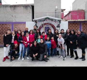 Imágenes para rendir homenaje a persona finada, estas pueden variar en su contenido.