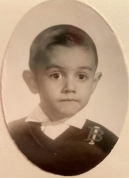Imágenes para rendir homenaje a persona finada, estas pueden variar en su contenido.