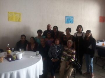 Imágenes para rendir homenaje a persona finada, estas pueden variar en su contenido.