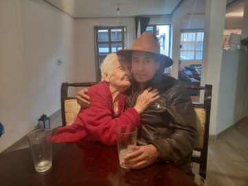 Imágenes para rendir homenaje a persona finada, estas pueden variar en su contenido.
