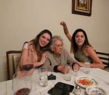 Imágenes para rendir homenaje a persona finada, estas pueden variar en su contenido.