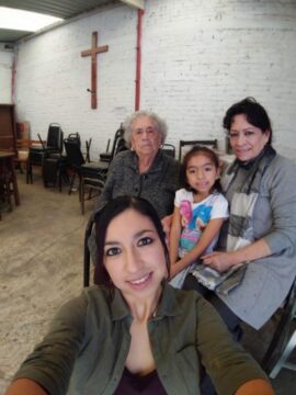 Imágenes para rendir homenaje a persona finada, estas pueden variar en su contenido.