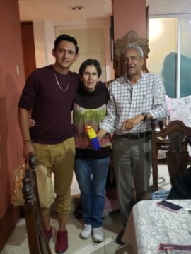Imágenes para rendir homenaje a persona finada, estas pueden variar en su contenido.